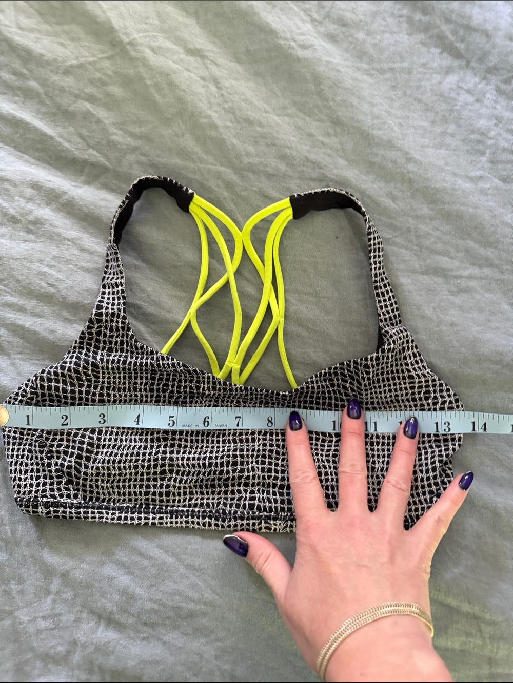 Lululemon Sports Bra size small black & white with Neon Yellow Strappy Back - Picture 4 of 5